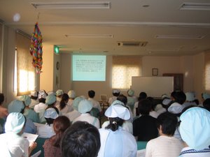 下関市の医療法人桃崎病院では、医療安全委員会研修として  「転倒転落について」の研修会を行いました。